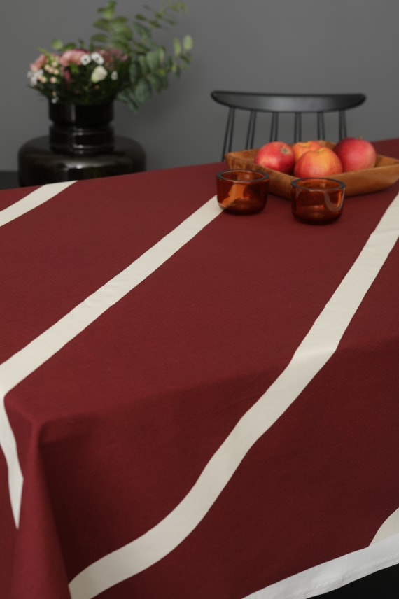 BASSO -puuvillakangas viininpunainen